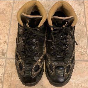 Air Jordan 11 “IE” Black Metallic Gold